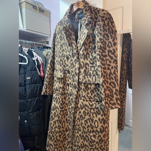 Brand NEW never worn. Leopard Print Women's Coat - Picture 2 of 11